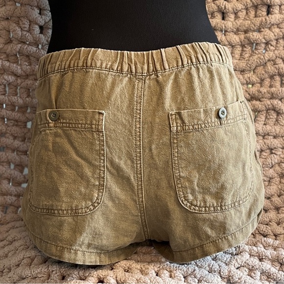 Harlow Sage Green Color Linen Cotton Blend Short Shorts - Size Medium - Picture 4 of 13